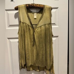 ⭐️ We the Free Sleeveless Flowy Top Size S ⭐️